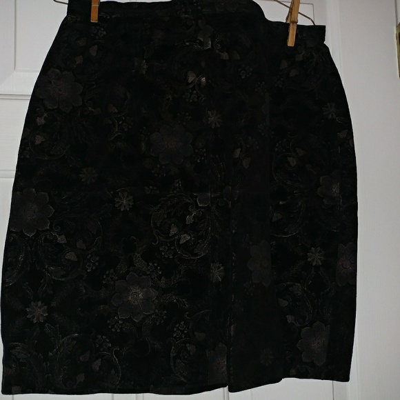 Leather suit - Picture 3 of 3